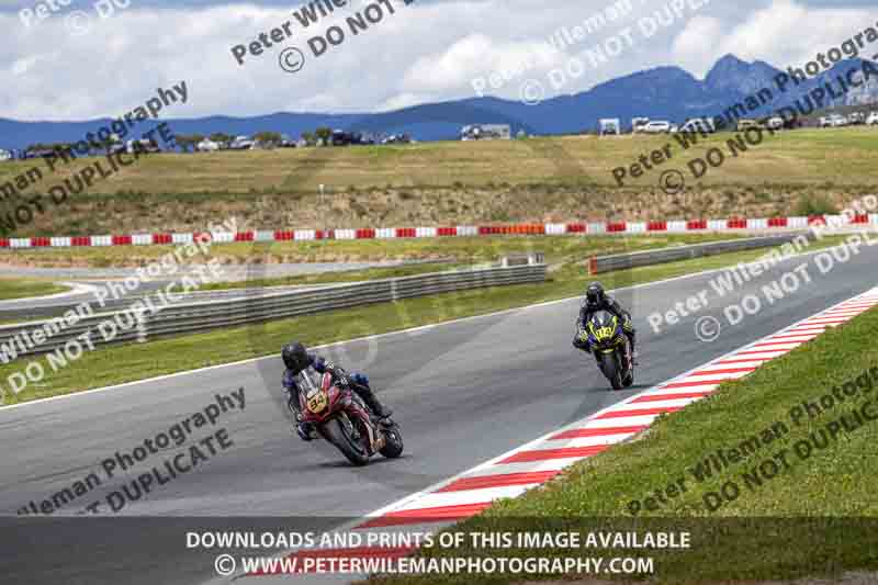 cadwell no limits trackday;cadwell park;cadwell park photographs;cadwell trackday photographs;enduro digital images;event digital images;eventdigitalimages;navarra;no limits trackdays;peter wileman photography;racing digital images;trackday digital images;trackday photos